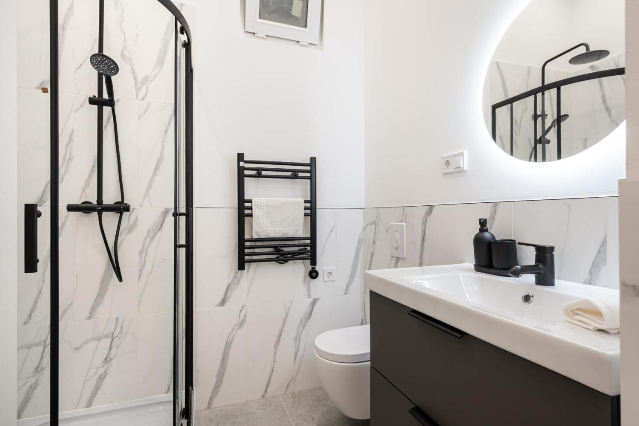 D48 - Central Boulevard Residence - Best Location By Bqa Budapest Eksteriør billede