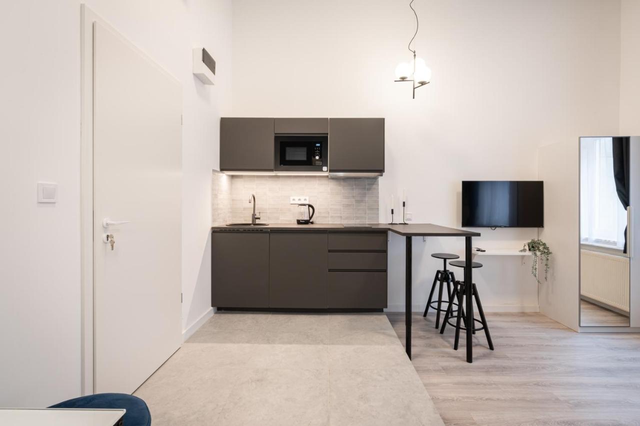 D48 - Central Boulevard Residence - Best Location By Bqa Budapest Eksteriør billede